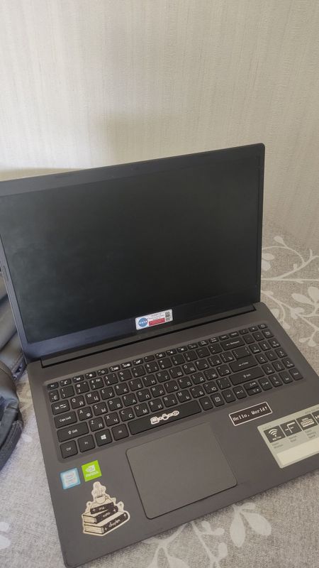 Acer intel core(TM) i7 1.80GHz 1.99GHz/Operativka 20/CCD 256/HHD TB