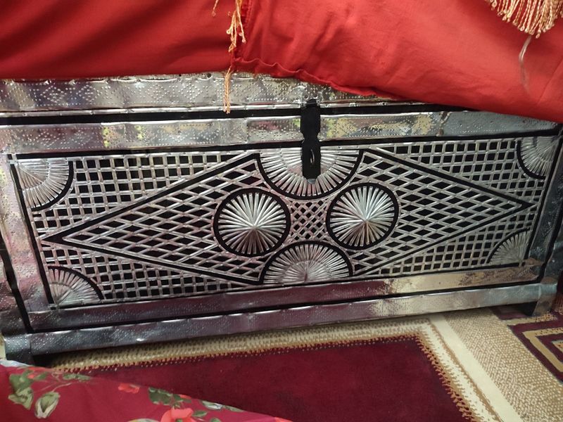 Sandu quti holati yahshi hech qatiga hech nima qimagan yapa yangi