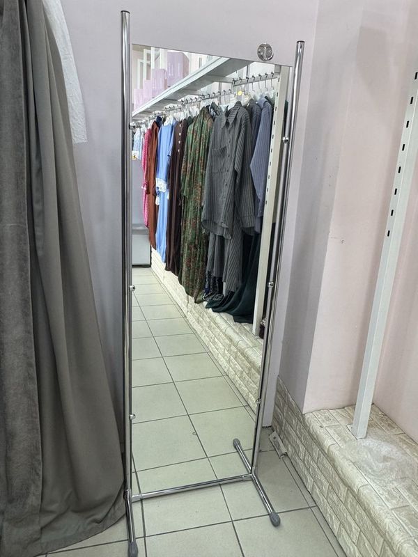 Напольное зеркало Напольное зеркало