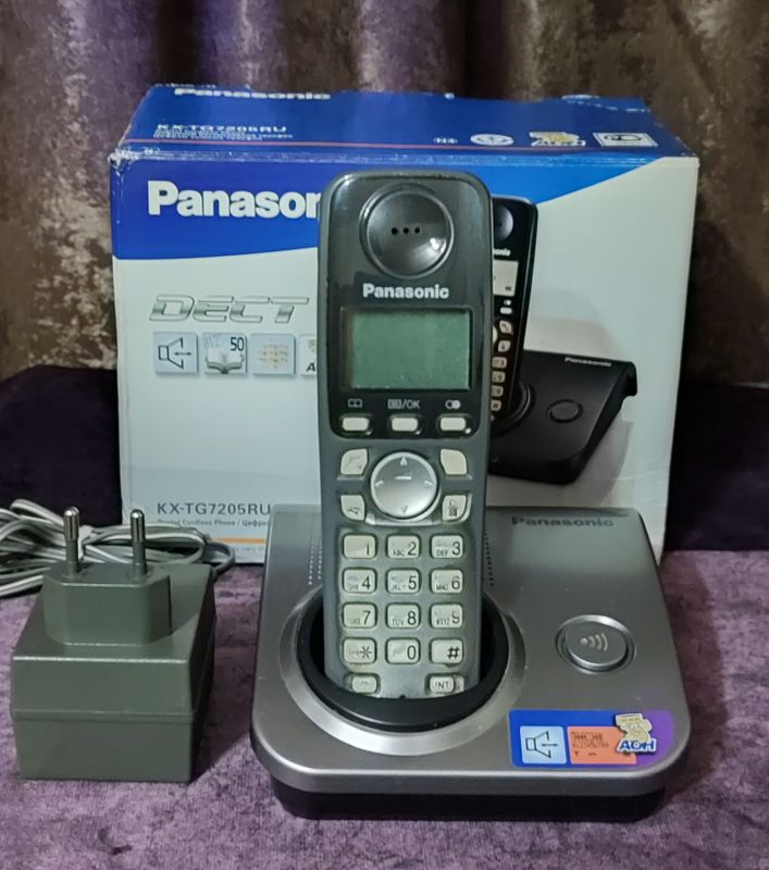 Радиотелефон Panasonic KX-TG7205RU Радиотелефон Panasonic KX-TG7205RU