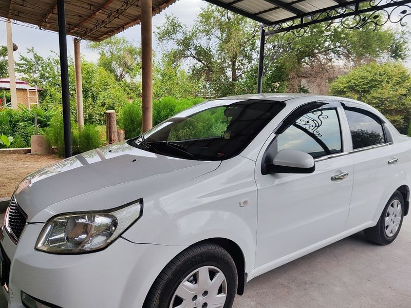 Neksiya 3 Chevrolet
