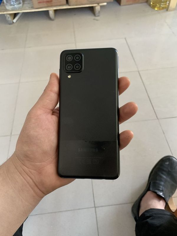 Samsung a12 aybi ekrani singan Samsung a12 aybi ekrani singan