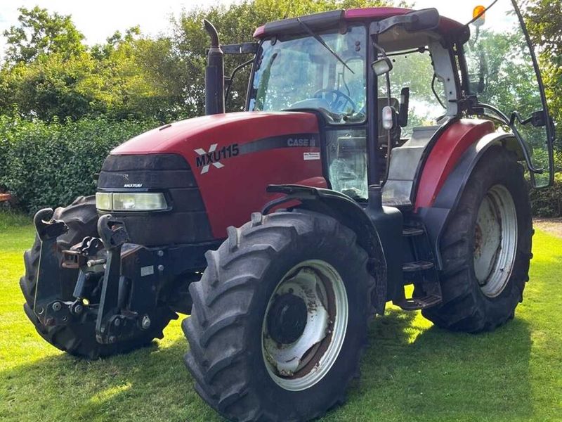 Колесный трактор Case IH MXU 115
