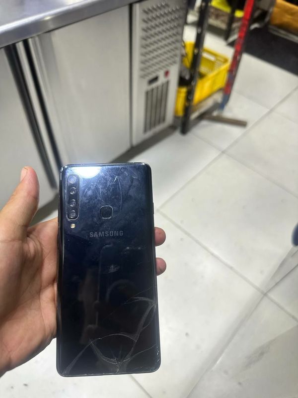 samsung A9