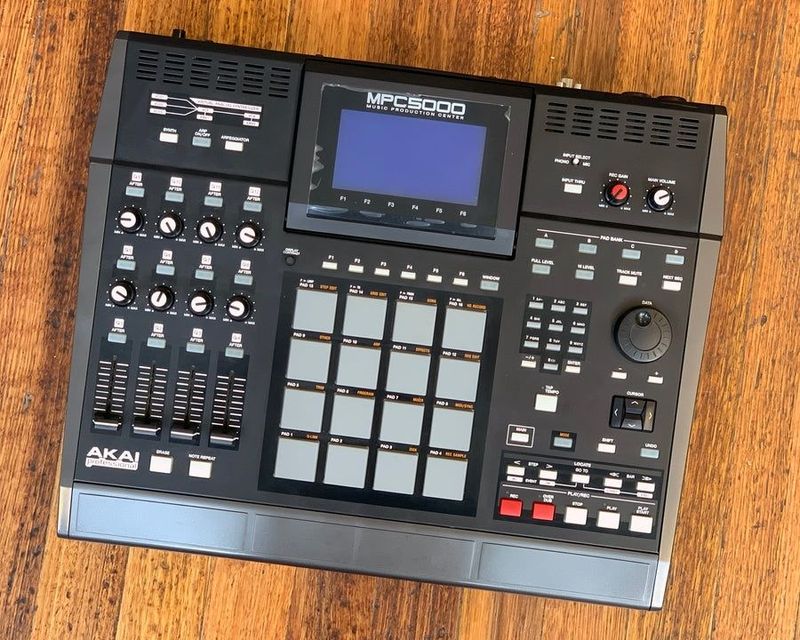 Akai MPC 5000 в Идеальном состоянии