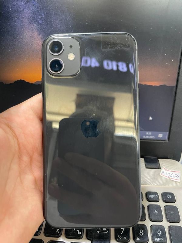 Iphone 11 qora 64gb Iphone 11 qora 64gb