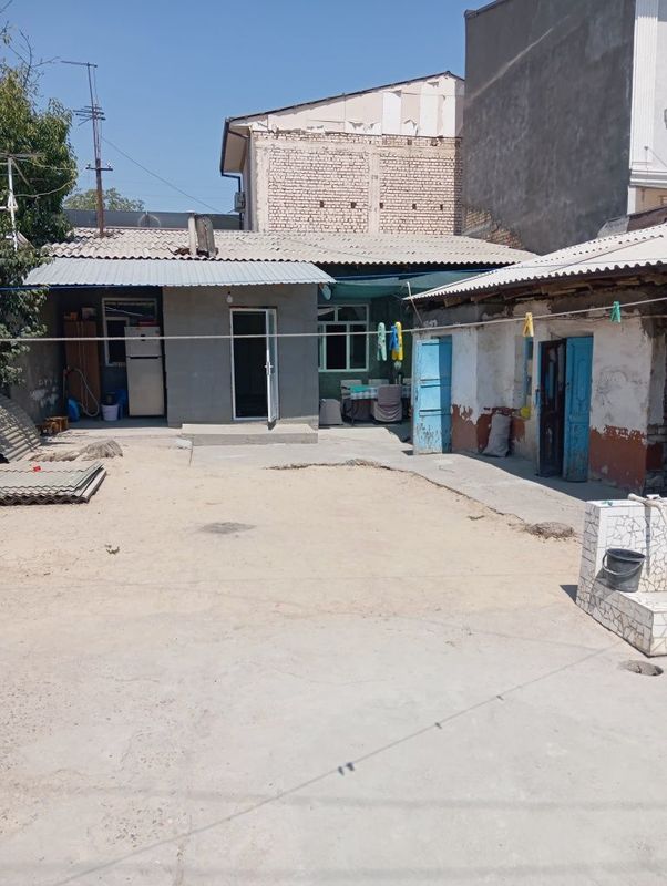 Uy sotiladi xovli 3.7 sotih
