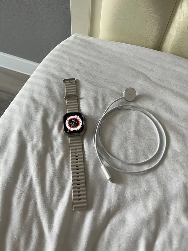 Apple Watch Ultra 49mm Titanium Apple Watch Ultra 49mm Titanium