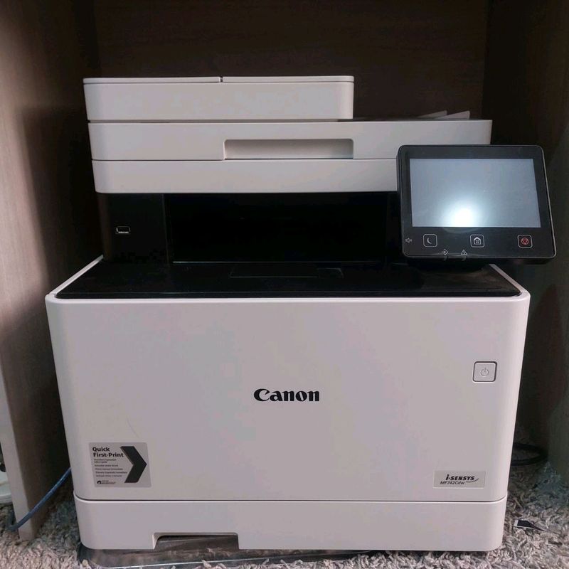 Принтер " Canon i-sensys MF742Cwd "