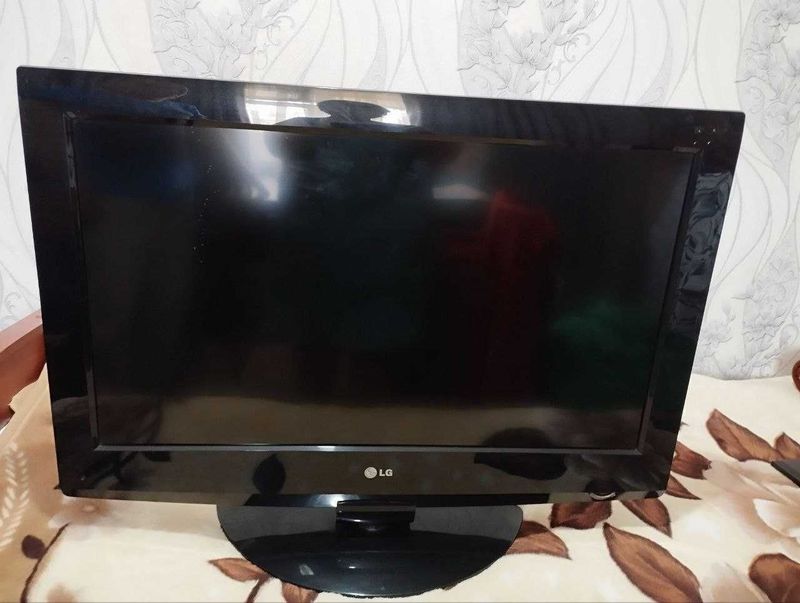 Продается б/у телевизор LG, диагональ 32'', Корея, состояние отличное Продается б/у телевизор LG, диагональ 32'', Корея, состояние отличное