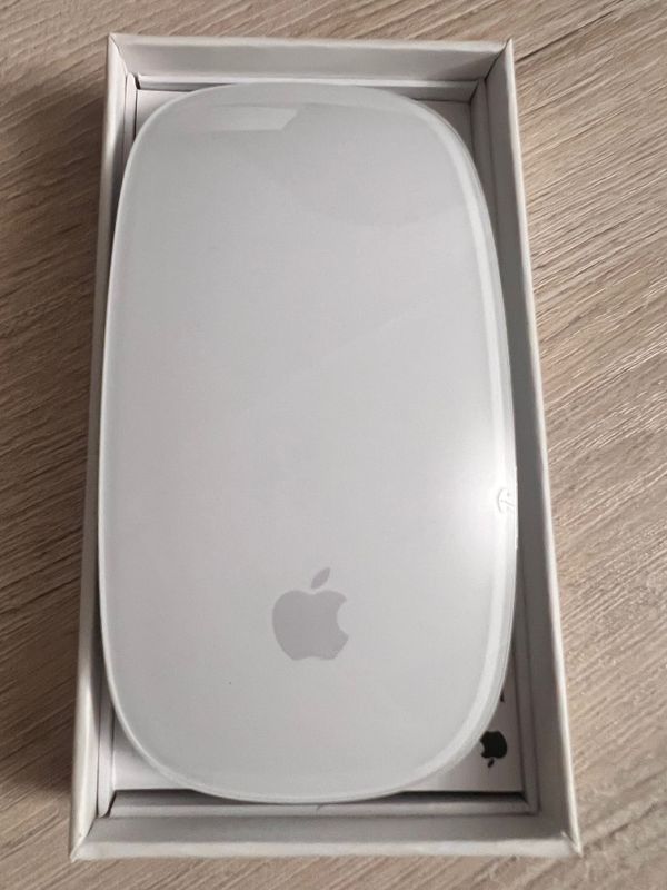 Мышка Apple 2 ( открыли коробку,не пользовались)
