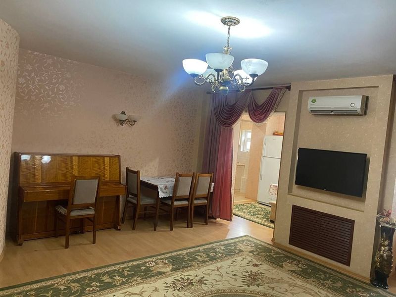 2-х комнатная квартира в центре на Ц 1, улица С Азимова 2-х комнатная квартира в центре на Ц 1, улица С Азимова