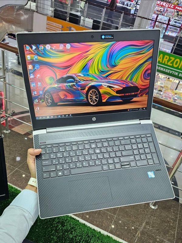 Hp bu Hamma navaroti universal bo'lgan noutbuk izlaganlar bormi ?