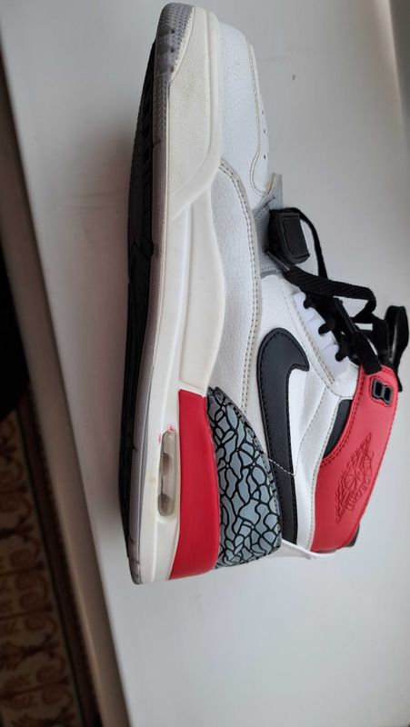 Air jordan legacy 312 low