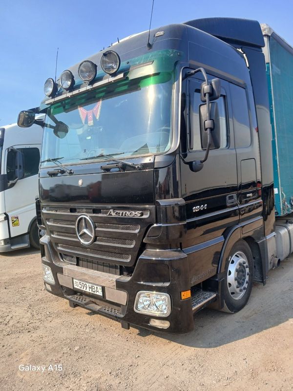 Mercedes Actros EURO 5 + SCHMITZ прицеп Сотилади