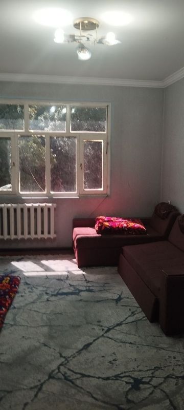 Чилонзор 19 2/2/4 ориентир бозорча 330$ оилага Чилонзор 19 2/2/4 ориентир бозорча 330$ оилага