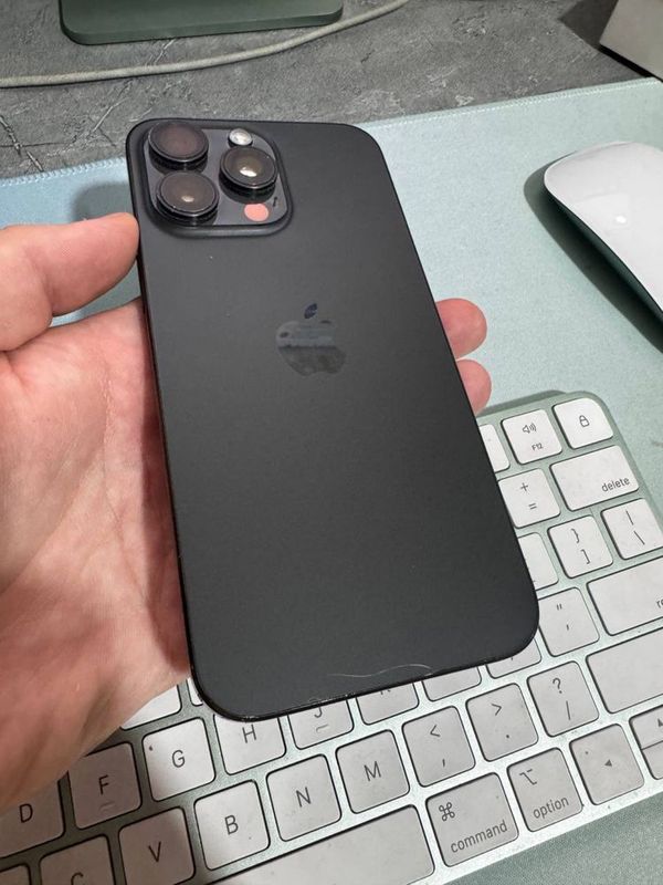 Iphone 15 pro max 256 gb krishka saaal singan Iphone 15 pro max 256 gb krishka saaal singan