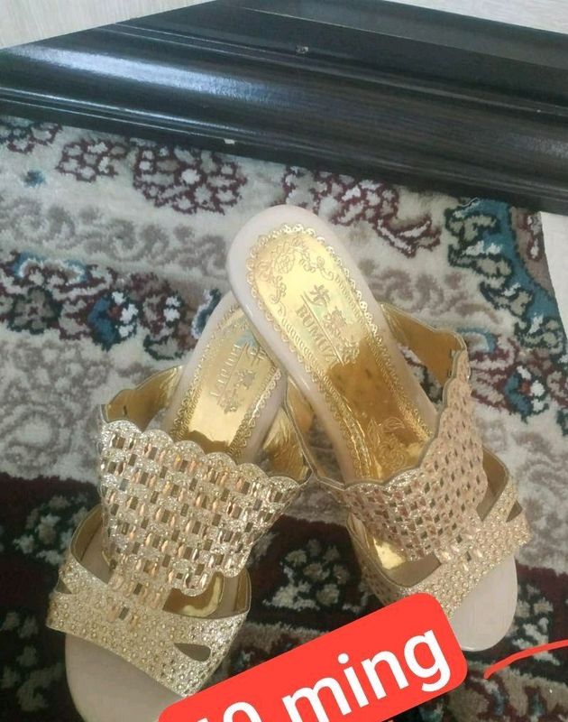 oyoq kiyim oyoq kiyim