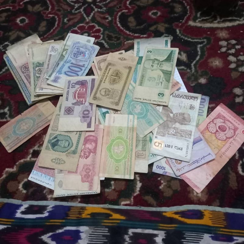 Старые деньги продаются в отличном состояния Старые деньги продаются в отличном состояния