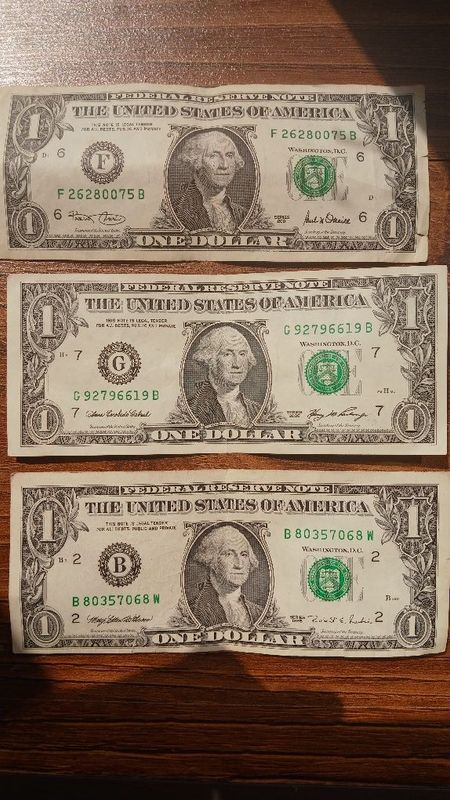 Dollar 1 . Kolleksiya uchun
