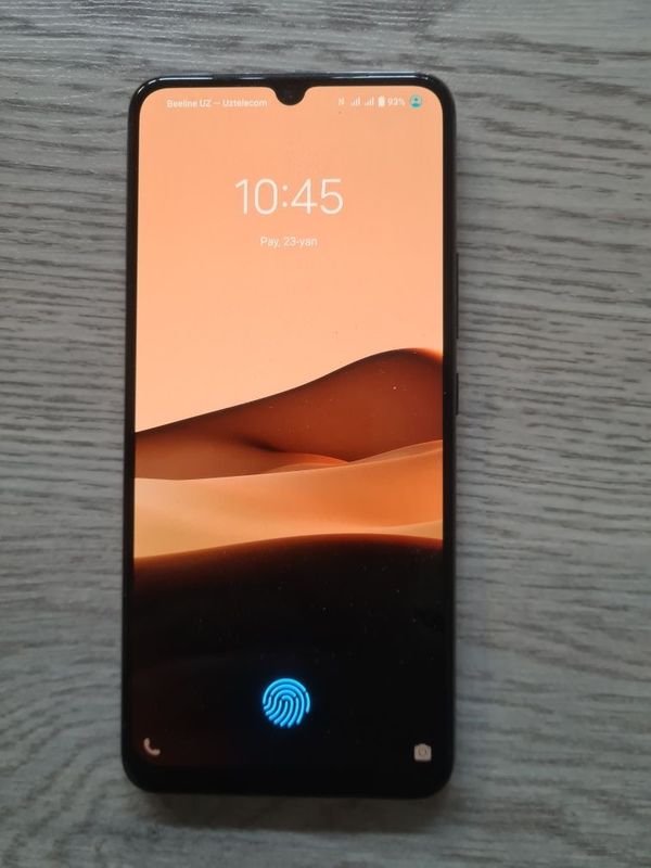 Vivo v21e 8ga 128 xotira ishlashi zor