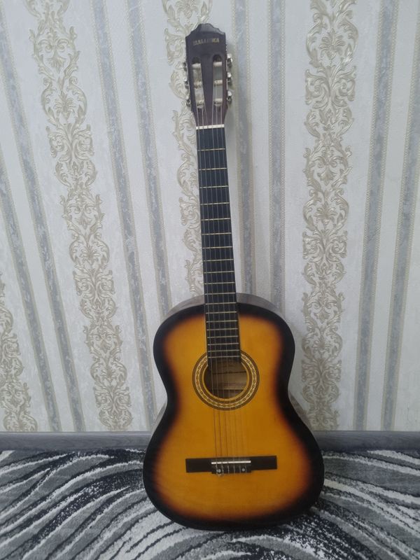 gitara sotiladi