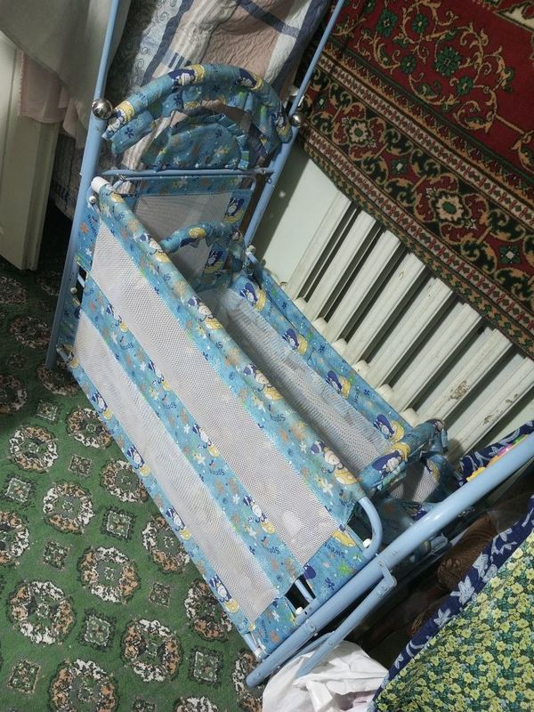 Детский кровать срочно Детский кровать срочно