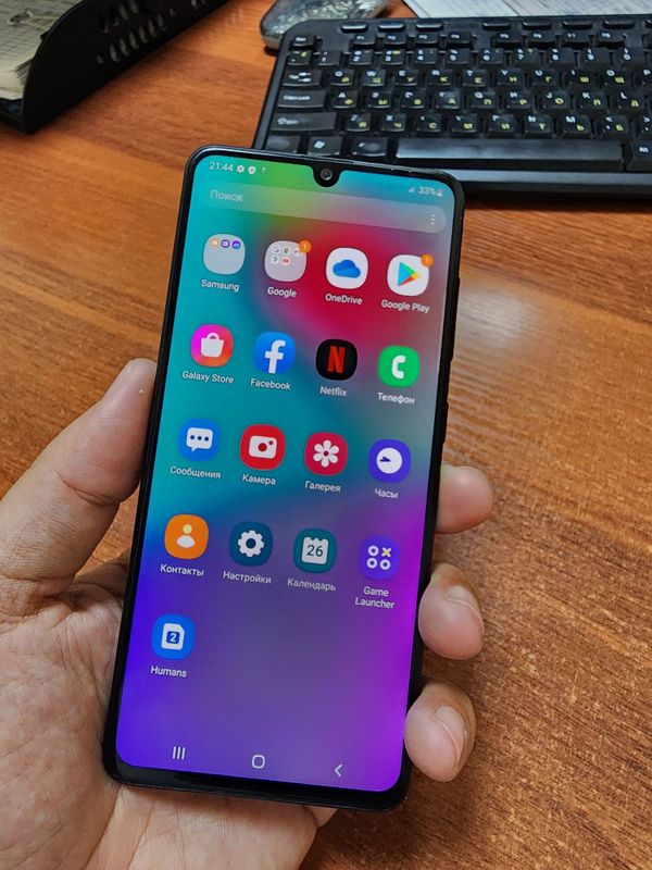 Samsung A41 / . . Samsung A41 / . .