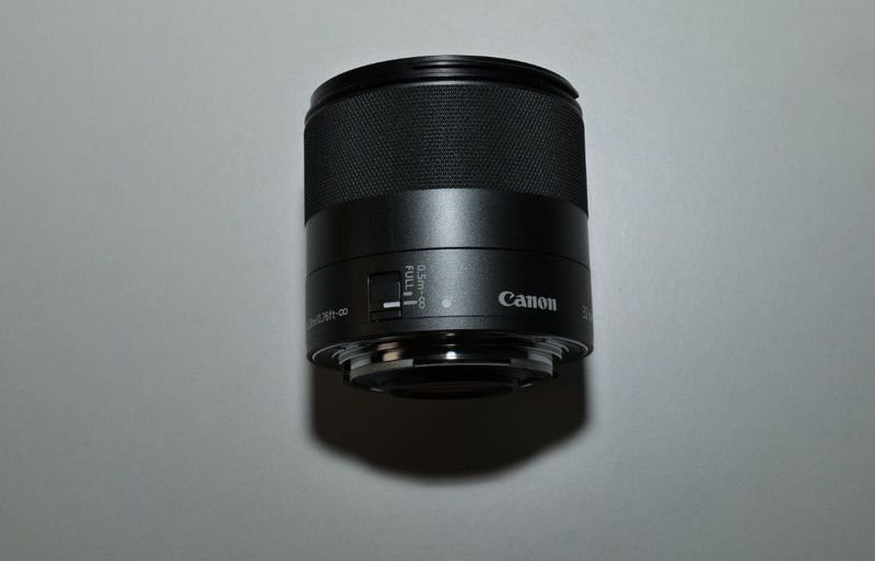 Продам объектив EF-M 32mm f1.4