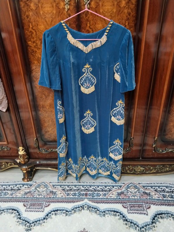 Yangi kiyilmagan sarpo kuylak Yangi kiyilmagan sarpo kuylak