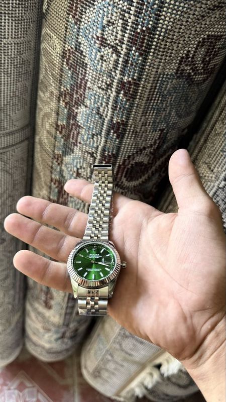 Soat rolex yashil metalli Soat rolex yashil metalli