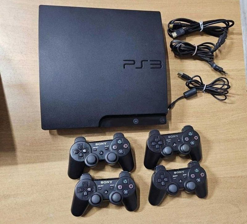 Продам Playstation 3 slim 320GB Продам Playstation 3 slim 320GB