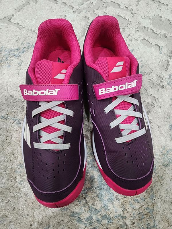 Кроссовки Babolat. 34 размер Кроссовки Babolat. 34 размер