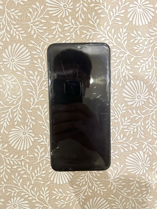 Redmi8 holati zor Redmi8 holati zor