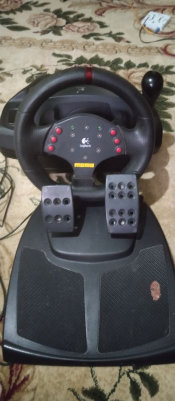 Logitech momo racing Logitech momo racing