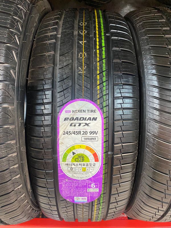 Nexen Roadian GTX 245/45R20 Nexen Roadian GTX 245/45R20