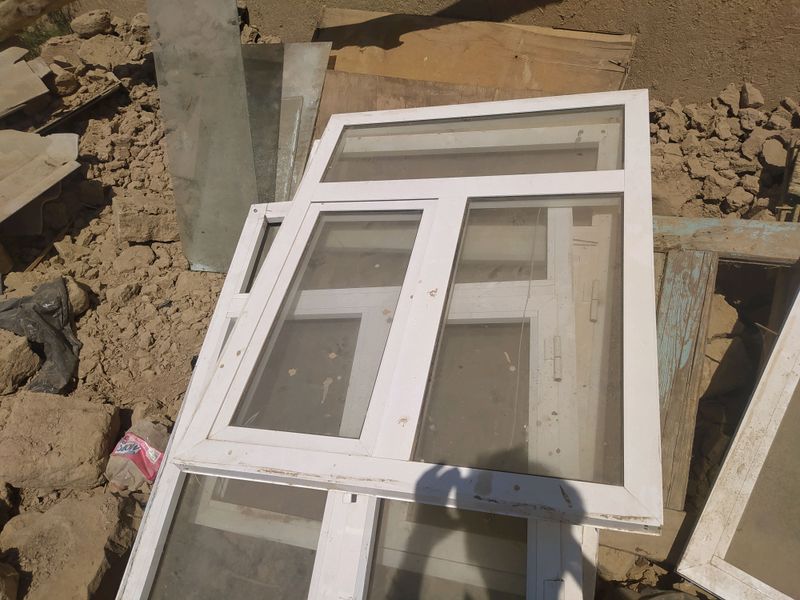 akfa romlar 4ta bor eni 95sm boy 120sm