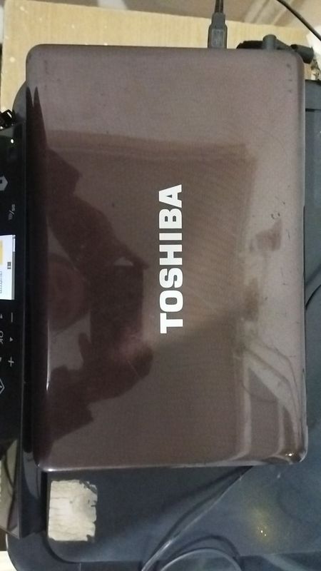 Toshiba Kompyuter Sotiladi