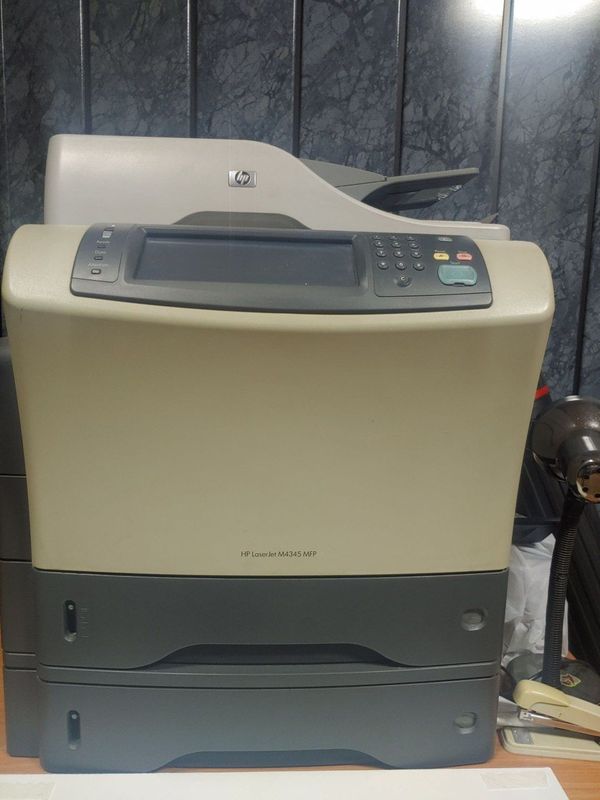 Продам МФУ HP 4345 ( скоросной) Продам МФУ HP 4345 ( скоросной)