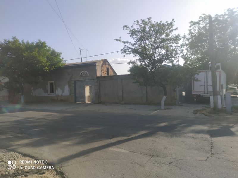 Hovlo ue sotiladi Hovlo ue sotiladi