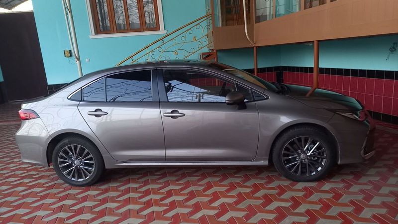 Tayotta corolla. 2022 yil xolati ideal. 8000 km probeg. Full edition