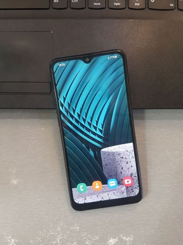Galaxy A10s (32GB) Dual Aybi Oynasi Yorilgan Wifi Ishlamebdi Sotiladi. Galaxy A10s (32GB) Dual Aybi Oynasi Yorilgan Wifi Ishlamebdi Sotiladi.