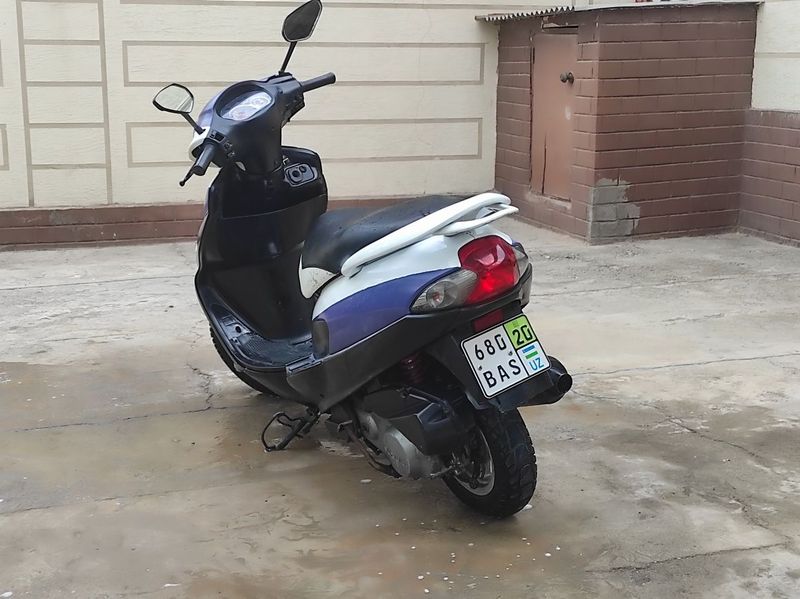 Suzuki Moped (benz)