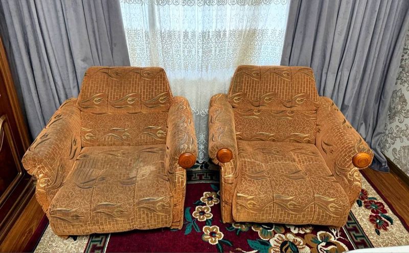 Диван сотилади Диван сотилади