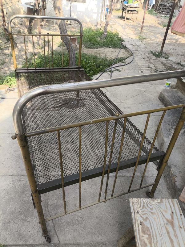 Продам 2 кровати Продам 2 кровати