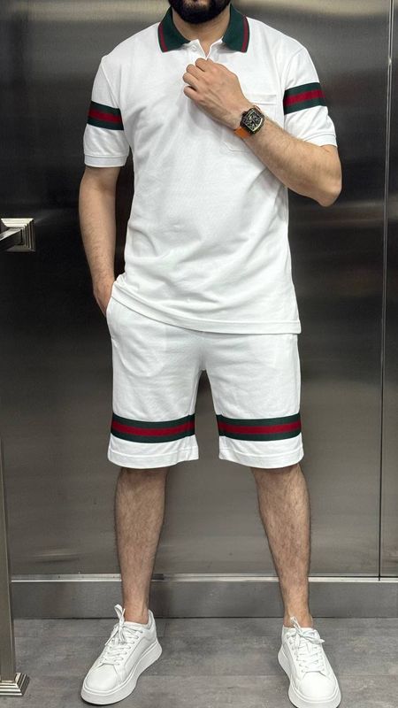 Futbolka shortik sotuvda mavjud