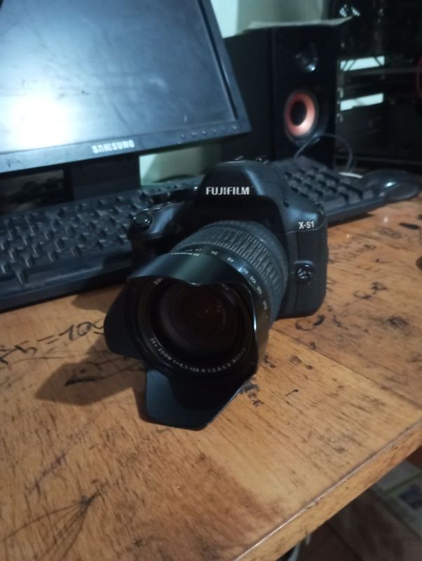 Fujifilm 2 ta yangi batareyakasi bor sumkasi shtativi prorektori bor