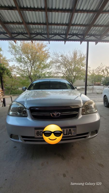 Lasetti Daewoo motor 2 obyom yili 2005 polni radnoy Lasetti Daewoo motor 2 obyom yili 2005 polni radnoy