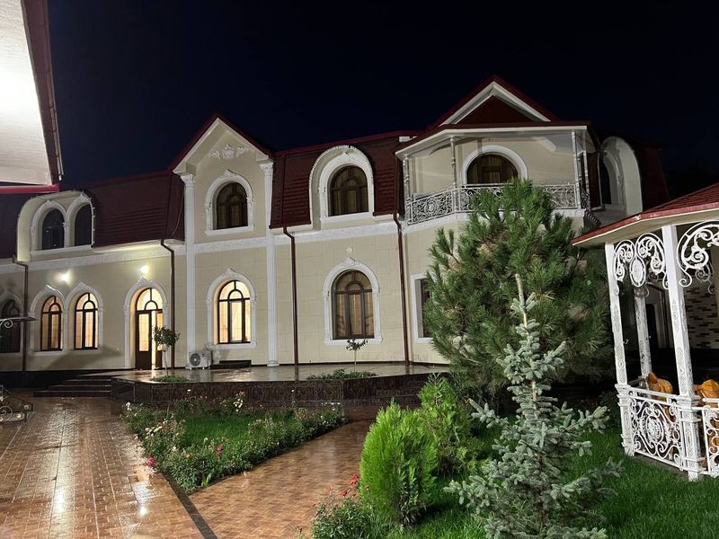 Сдаю дом якасарайский район 11 соток 10.000$ Сдаю дом якасарайский район 11 соток 10.000$
