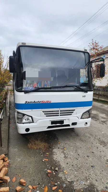 Avtobus 2012 holati yaxshi